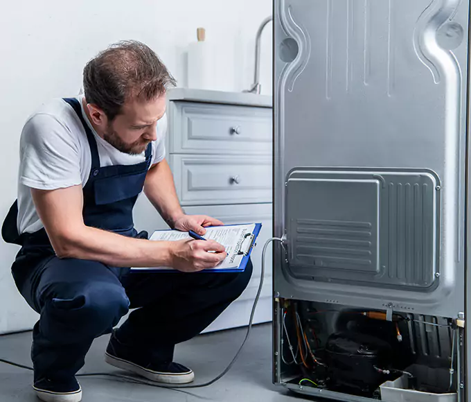 Why Westborough, MA Homeowners Choose Westborough Appliance Pro for Refrigerator Leak Repair?